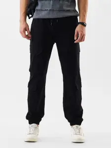 Snitch Men Black Mid-Rise Regular Fit Cargo Pants