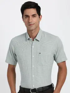 Peter England Micro Checks Printed Spread Collar Formal Shirt