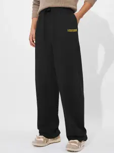 Leotude Men Textured Mid-Rise Relaxed-Fit Baggy Trackpants