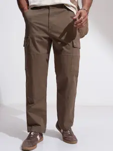 Highlander Men Solid Relaxed Fit Mid-Rise Casual Cargo Trousers