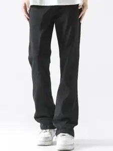 StyleCast x Revolte Men Relexed Fit Mid-Rise Light Fade Clean Look Jeans