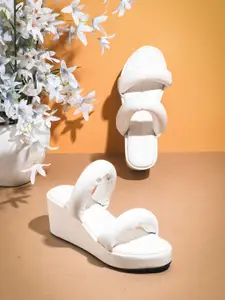 Froh Feet Cushioned Wedge Sandals