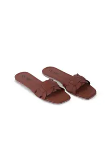 MyMy footwear Women Square Toe Flats