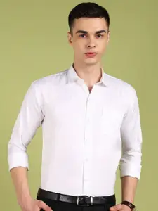 FUBAR Men Slim Fit Textured Spread Collar Cotton Formal Shirt