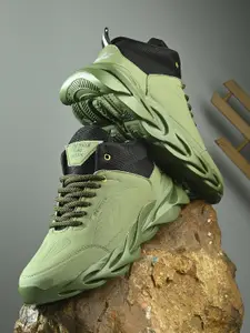 LEEPEETER Men Colourblocked Regular Trekking Shoes