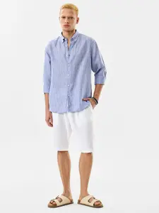 Snitch Men Casual Textured Shorts Relaxed Fit Beachwear Shorts