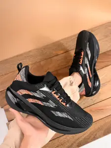 The Roadster Lifestyle Co Men Running Shoes