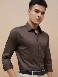 CODE by Lifestyle Men Slim Fit Solid Spread Collar Cotton Formal Shirt