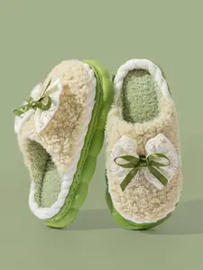 WOLVESDEN Women Slip-On Room Slippers