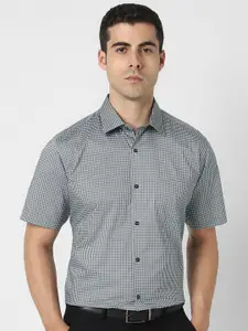 Van Heusen Men Micro Checked Spread Collar Pure Cotton Casual Shirt