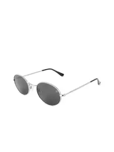 HASHTAG EYEWEAR Women Black Lens & Silver-Toned Oval Sunglasses with
