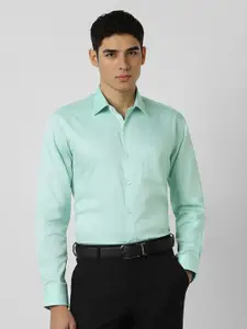 Van Heusen Men Solid Spread Collar Pure Cotton Formal Shirt