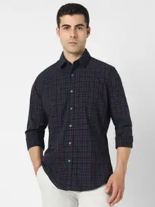 Van Heusen Sport Men Tartan Checked Spread Collar Slim Fit Cotton Casual Shirt