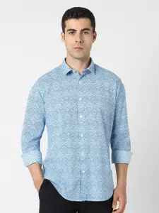 V Dot Men Ethnic Motifs Printed Spread Collar Pure Cotton Casual Shirt