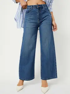 max Women Mid-Rise Light Fade Wide Leg Jeans