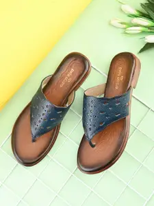 pelle albero Women One Toe Flats with Laser Cuts