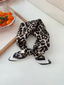 QUECY Women Animal Printed Taping Border Scarf