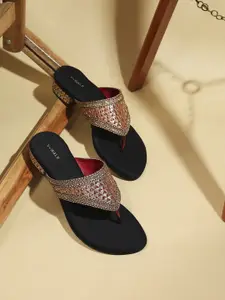 V-WALK WomenEmbellished Block Sandals