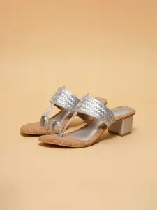 ERIDANI Arzu Women Metallic Kolhapuri Block Heel Sandals