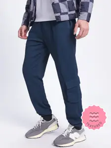 glitchez Men Textured Cargo Style Joggers