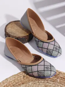 Anouk Women Embroidered Ethnic Mojaris Flats