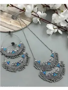 Sangria Silver-Toned Oxidised Necklace and Earrings