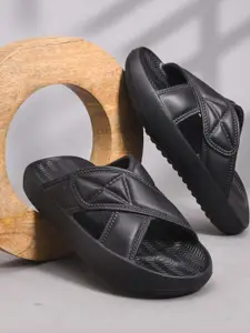 COGS Men Lightweight Crisscross Design Slider