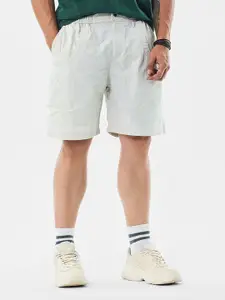 Snitch Men Off White Mid-Rise Loose Fit Shorts