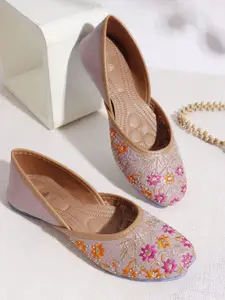 Anouk Women Mojaris Flats