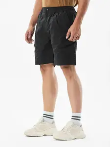 Snitch Men Black Mid Rise Loose Fit Cargo Shorts