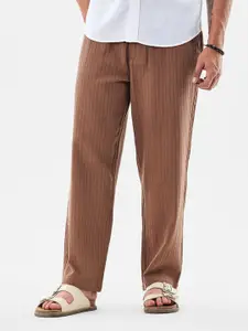 Snitch Men Brown Mid-Rise Straight Fit Cotton Trouser