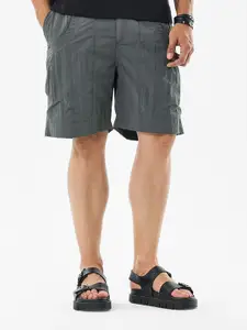 Snitch Men Mid-Rise Loose Fit Shorts