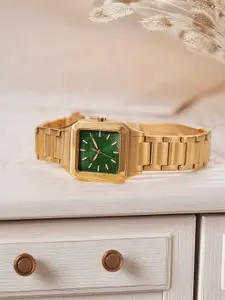 pierre cardin Mnilmontant Women Textured Dial Bracelet Style Analogue Watch CF.1024.MG.1