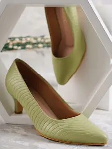 DressBerry Women Textured PU Block Pumps