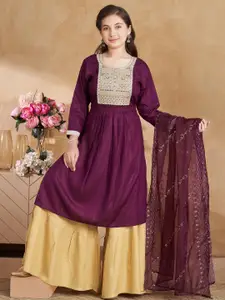 Sangria Lakshita Women Green Kurtas