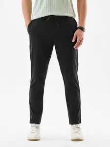 Snitch Men Black Mid-Rise Relaxed Fit Trouser