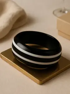 ATIBELLE Striped Round Shaped Minimal Bangle