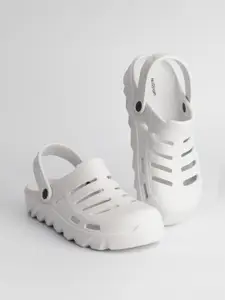 NoStrain Self Design Clogs