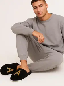 TRAVELKHUSHI Men Sliders