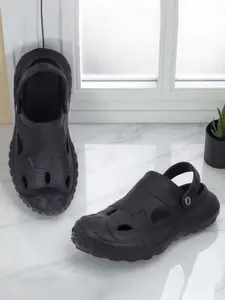 KAPYANSH Men Croslite Clogs