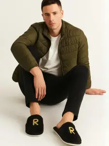 TRAVELKHUSHI Men Black Slip-On Flip Flops