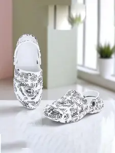 KAPYANSH Men Printed Croslite Clogs