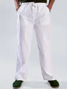 The Roadster Lifestyle Co. Men Baggy Fit Trousers