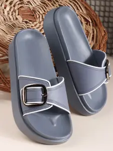 The Roadster Lifestyle Co. Women Solid Sliders