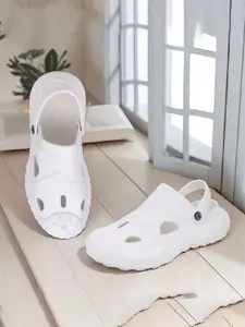 KAPYANSH Men Croslite Clogs