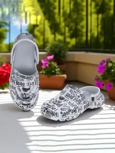 KAPYANSH Men Printed Croslite Clogs