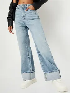 max Women Regular Fit Mid-Rise Mildly Distressed Light Fade Jeans