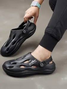 PROUZ Men Solid Black Clogs