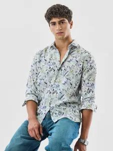 Snitch Men Floral Printed Spread Collar Casual Shirt