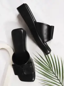 TWIN TOES Women Comfort Sandals